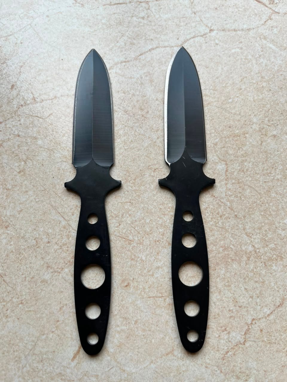 2-Piece 6.0" Tactical Matte Black Throwing Knives – Stainless Steel Spear-Point Target Daggers with Skeletonized Handle & Finger Guard