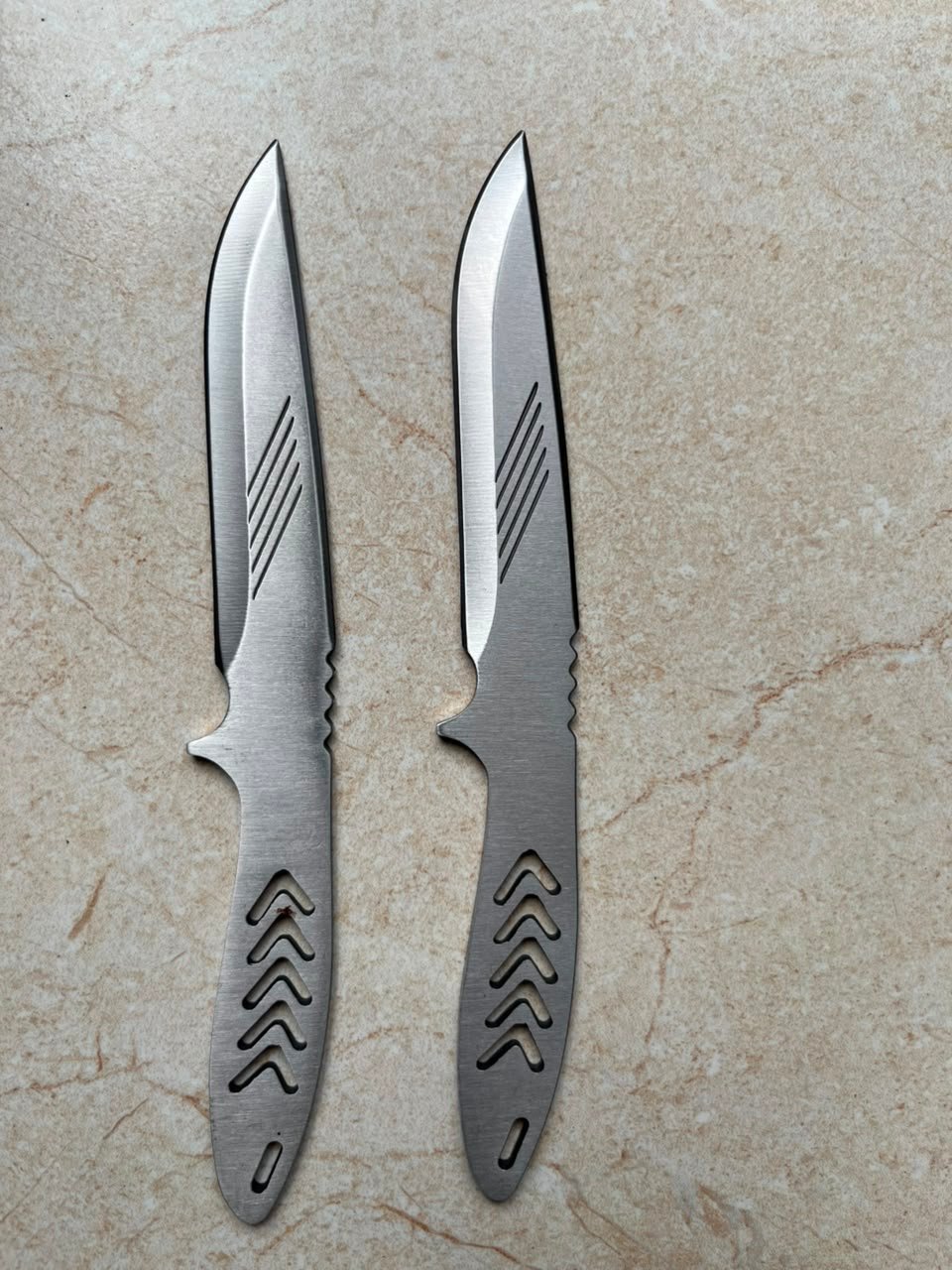 2-Piece 6.5" Stainless Steel Tactical Throwing Knives – Skeletonized Chevron Grip Target Practice Daggers with Finger Guard