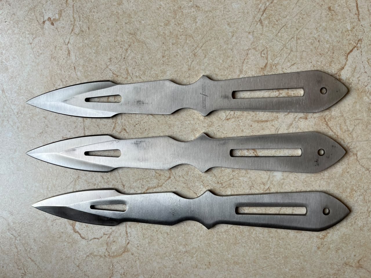 Perfect Point 3-Piece Silver Stainless Steel Throwing Knife Set(ZT030) - Image 3