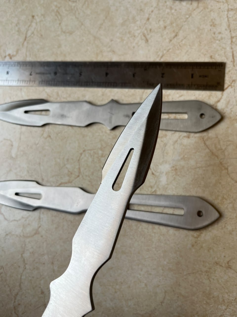 Perfect Point 3-Piece Silver Stainless Steel Throwing Knife Set(ZT030)