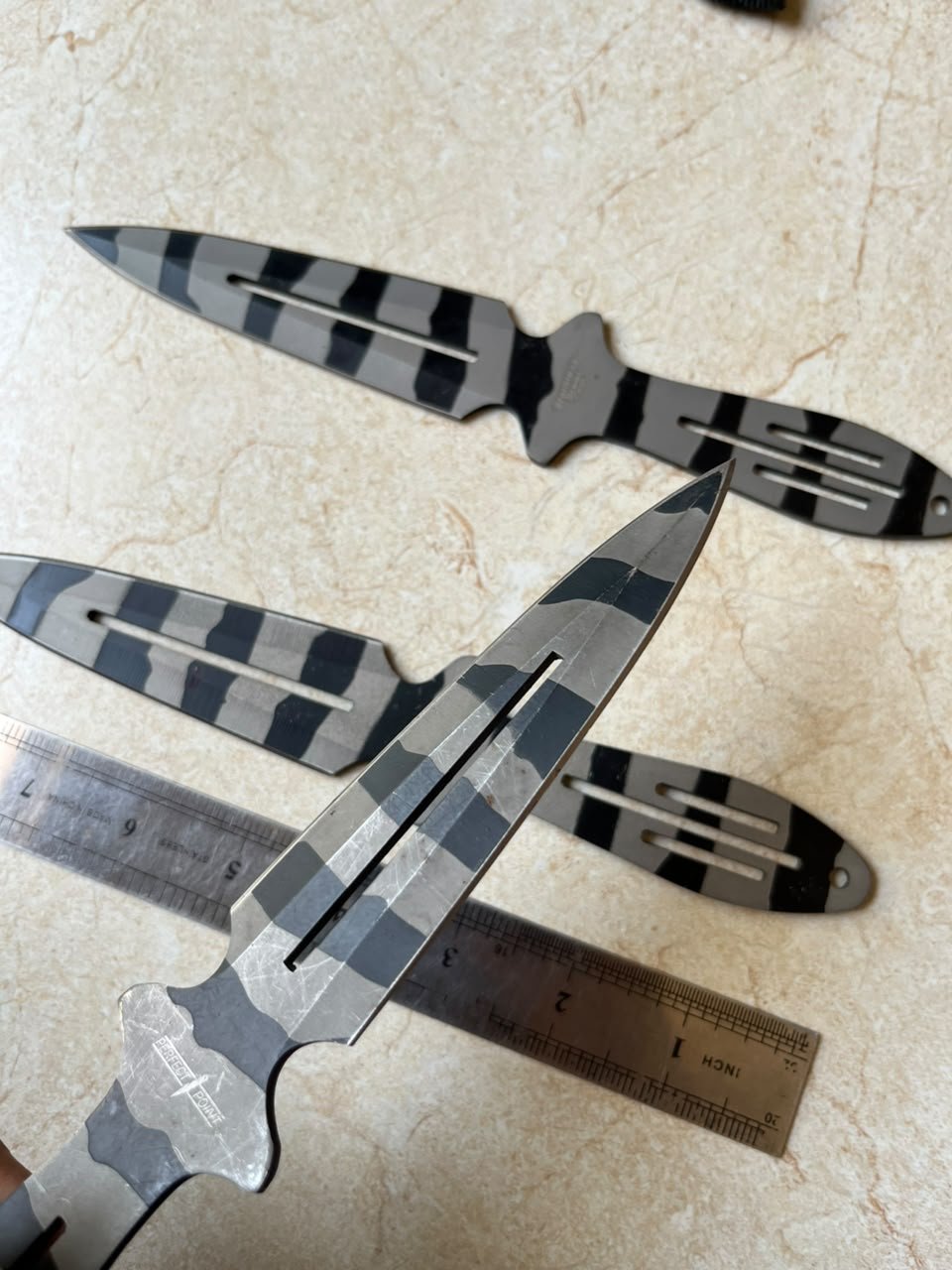 ZT032 Tactical Throwing Knife Set (3-Piece) - Grey/Black Striped - Image 3