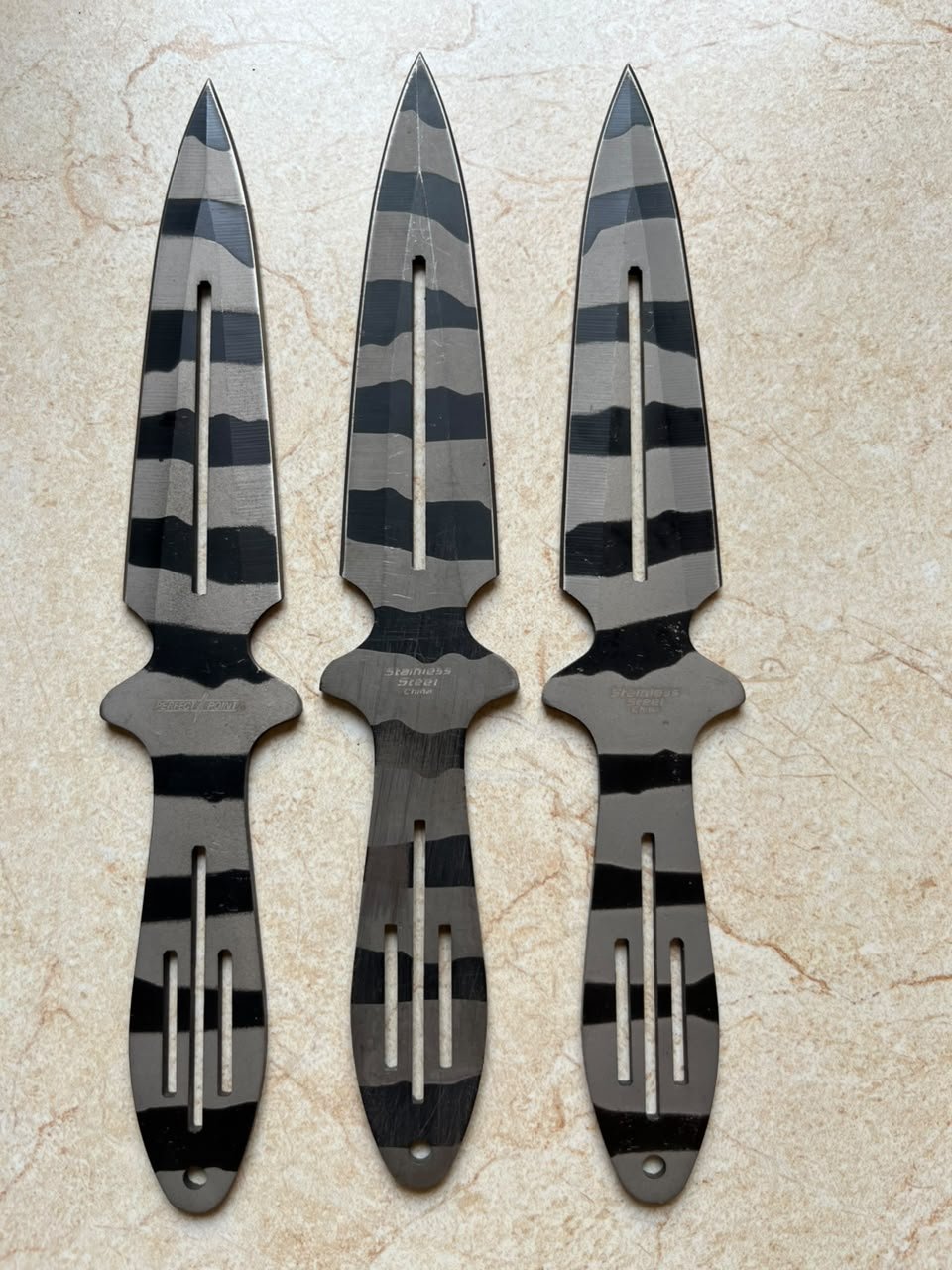 ZT032 Tactical Throwing Knife Set (3-Piece) - Grey/Black Striped
