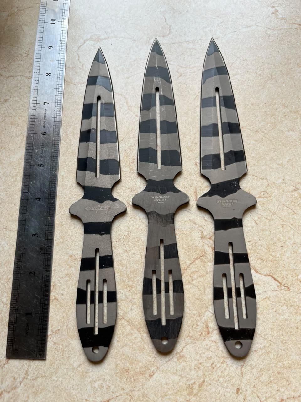 ZT032 Tactical Throwing Knife Set (3-Piece) - Grey/Black Striped - Image 5