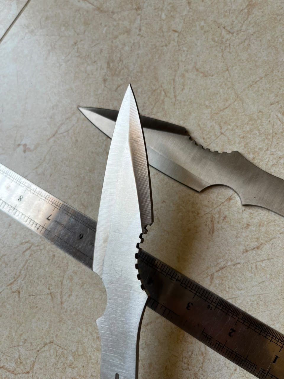 Stainless Steel Tactical Throwing Knives Set with Jimping(ZT036) - Image 4