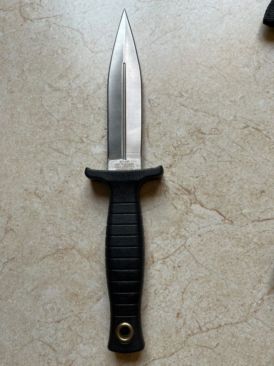 Tactical Fixed-Blade Dagger with Guard(ZT037)